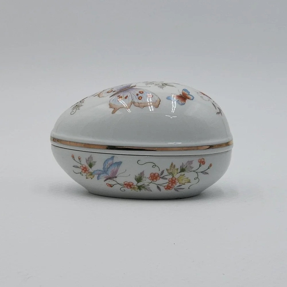 Vintage Avon Porcelain Treasure Egg Butterfly Fantasy 1974 22k Gold Trim